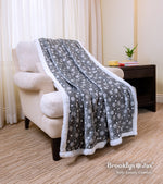 Load image into Gallery viewer, Ultra-Soft Christmas Holiday Cozy Plush Premium Fleece Sherpa Reversible Blanket
